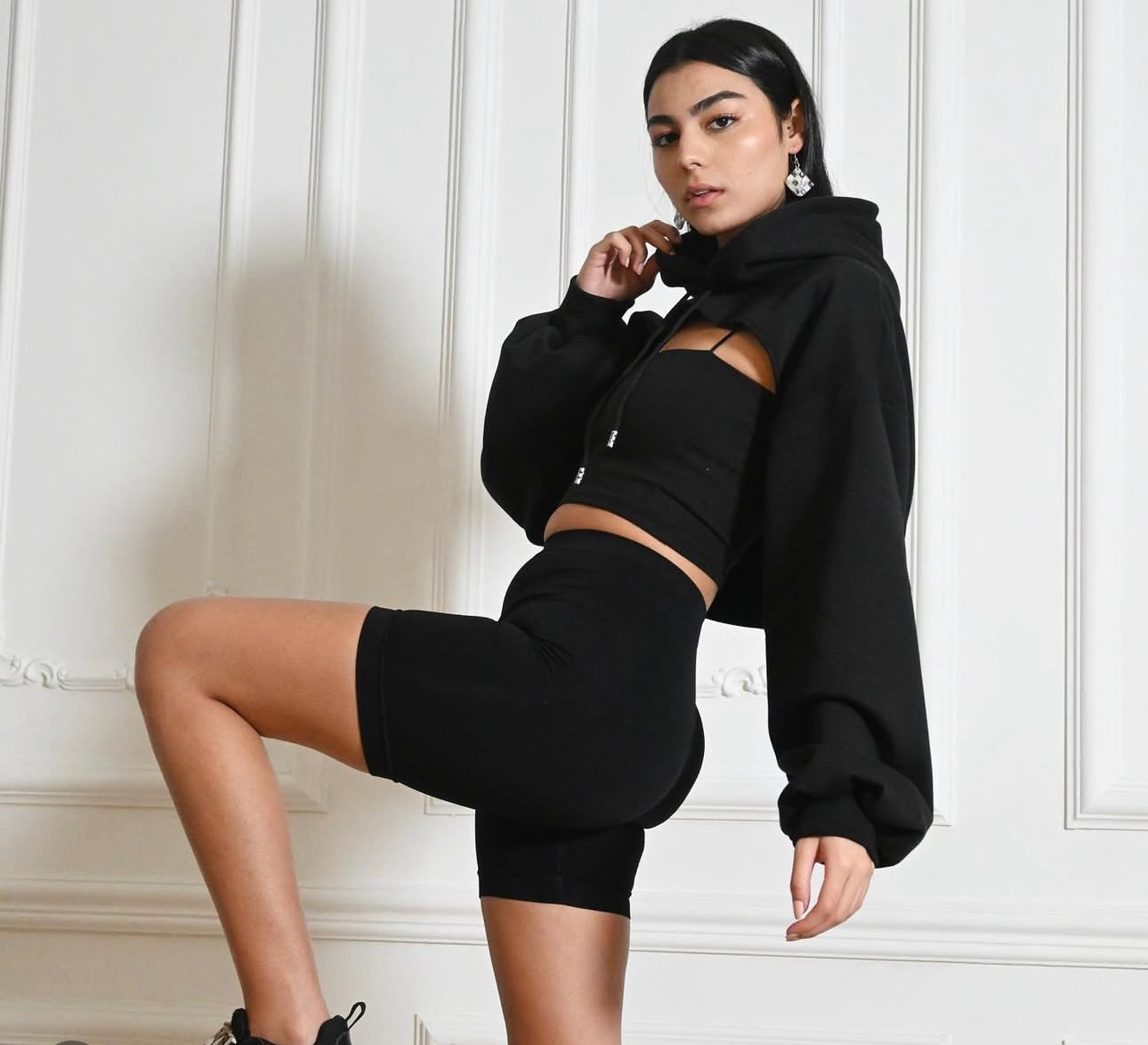 Cropped Hoodie - Black