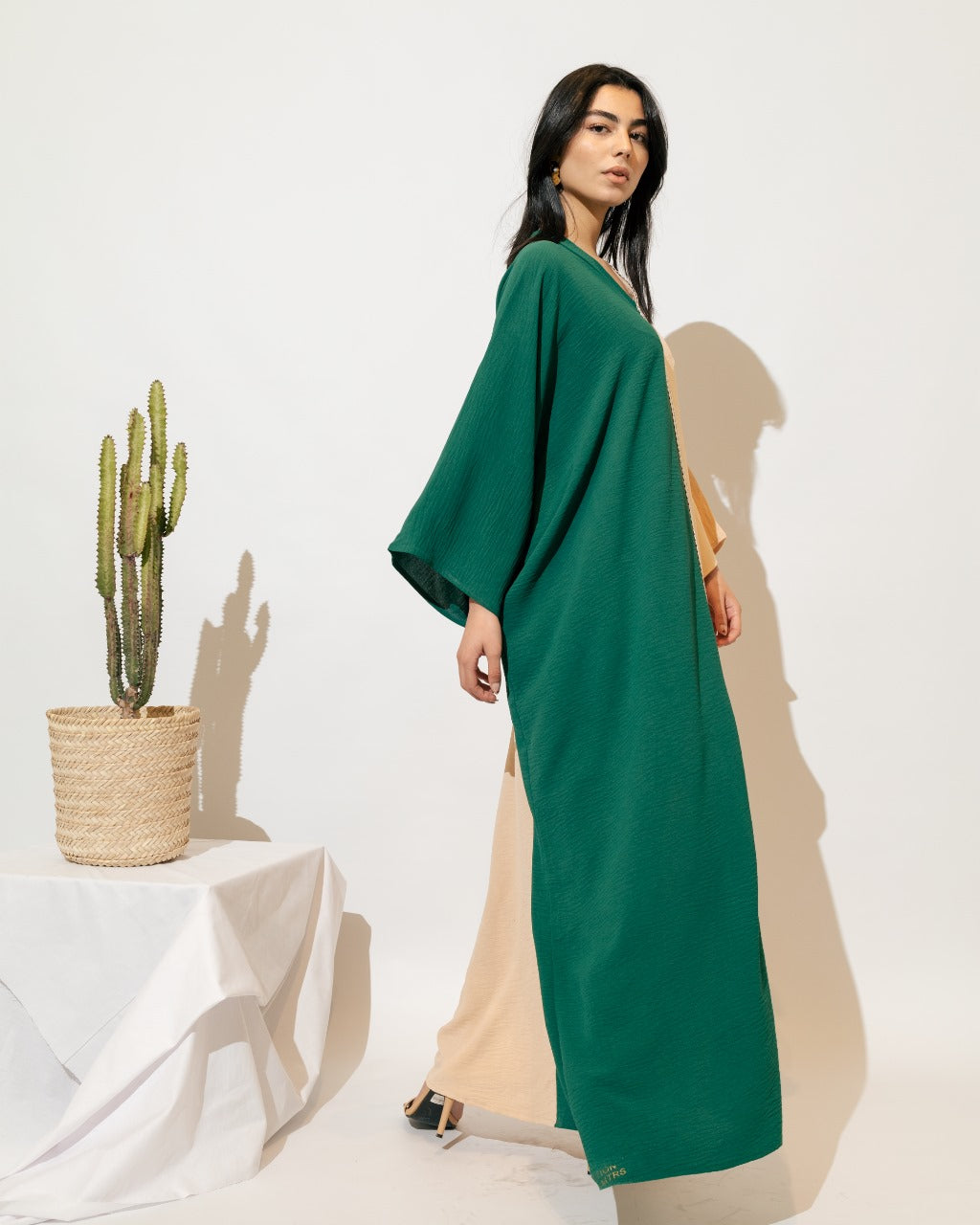 Bi-Tone Abaya - Beige & Green