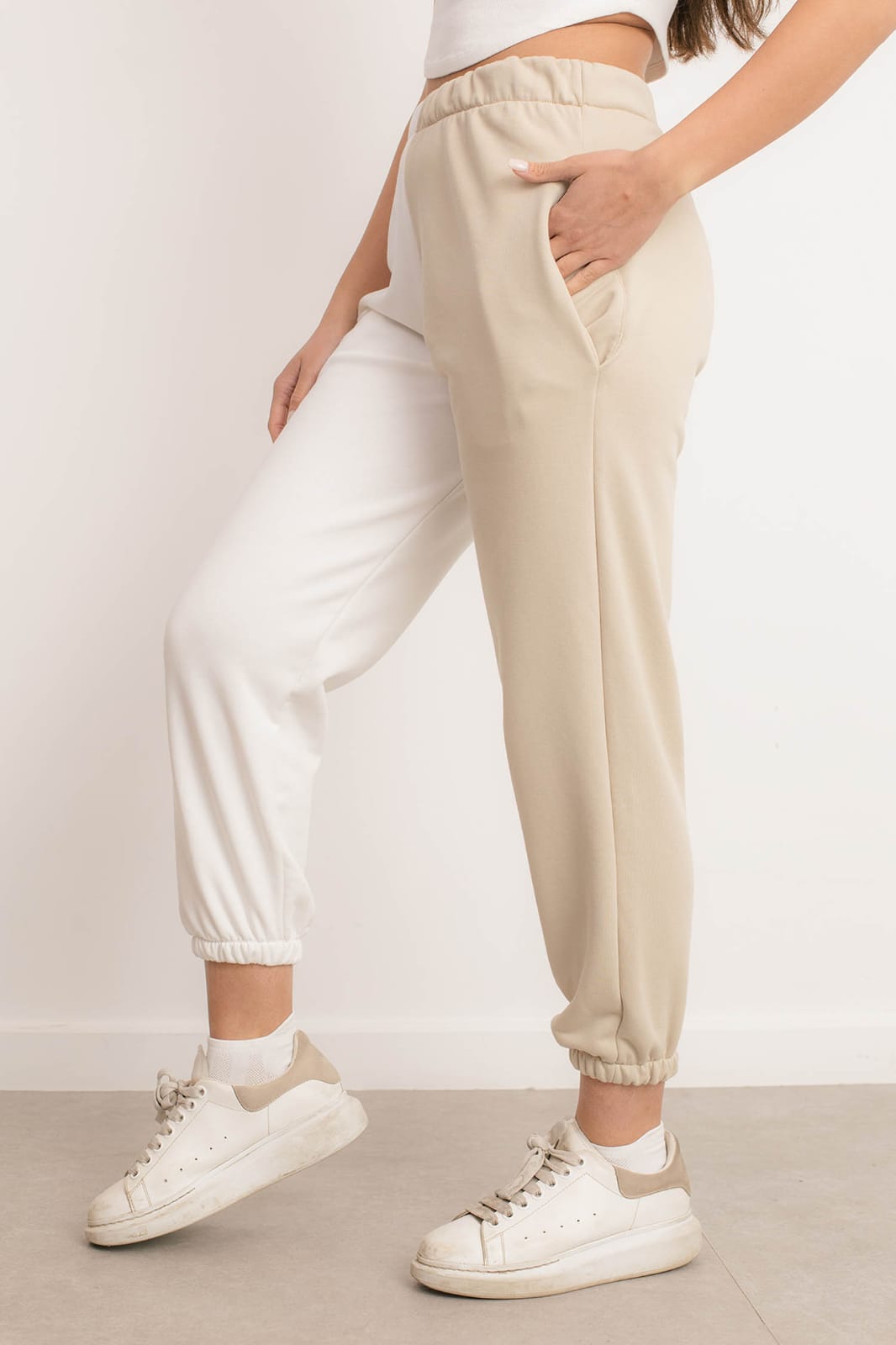 Comfy Jogger Pants - WhiteXBeige