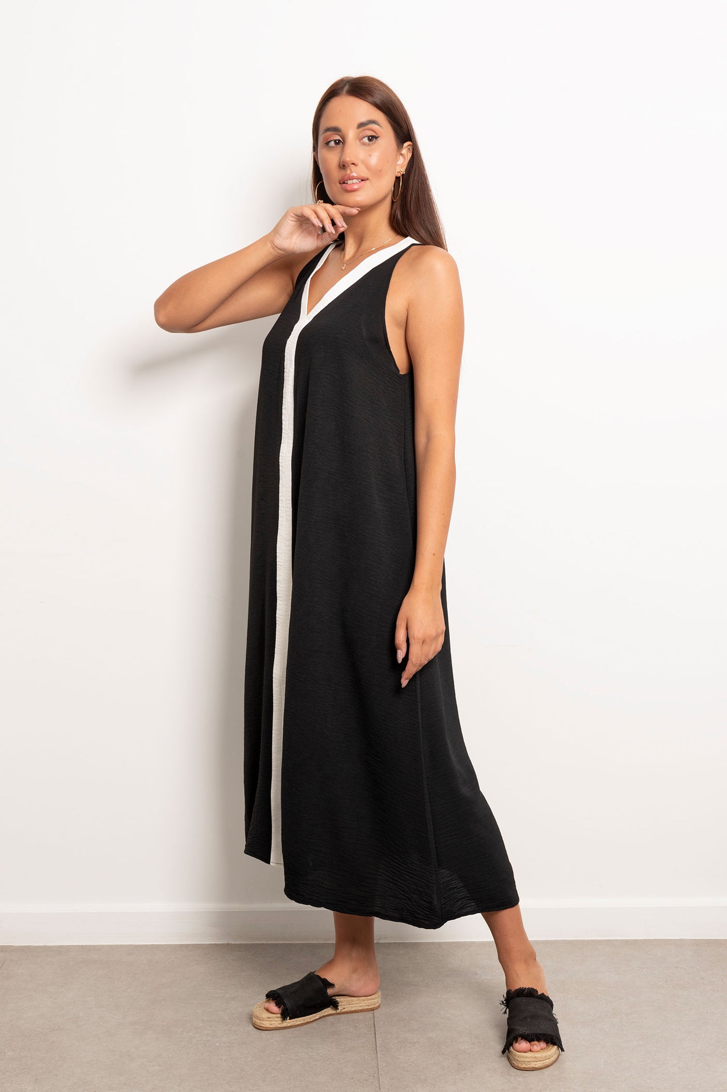 Tow Tone V-Neck Slip Maxi Dress - Black