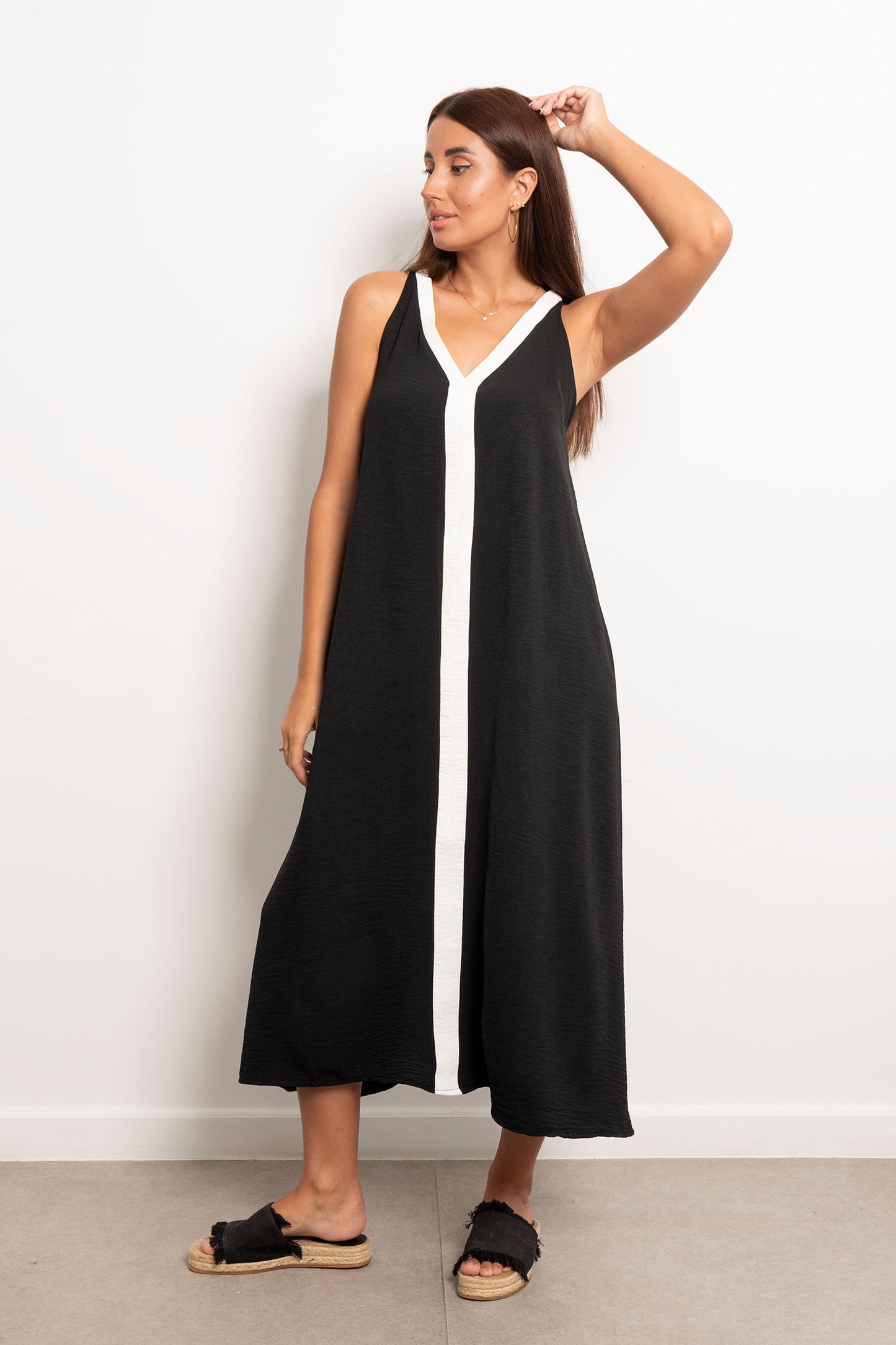 Tow Tone V-Neck Slip Maxi Dress - Black